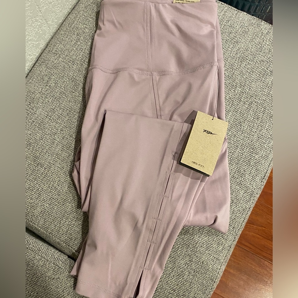 New Nike Yoga DRI-FIT women’s 1X rose color